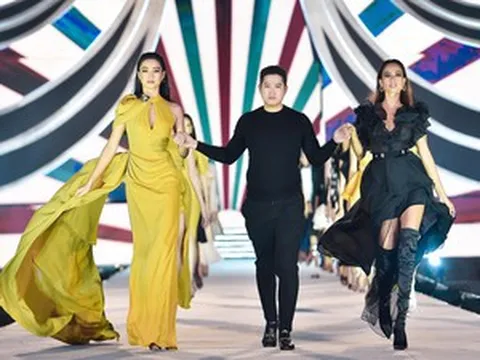 Hoa hậu Đỗ Mỹ Linh, Tiểu Vy, Kỳ Duyên 'đọ' catwalk điêu luyện trên sàn runway dài 40m